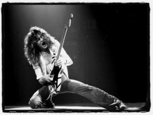 -Eddie-Van-Halen-rock-guitar-legends